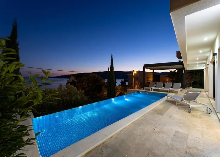 Villa White Palm Excelsior Seget Vranjica