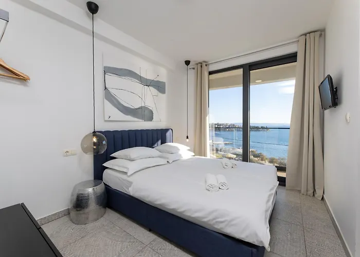 White Palm Excelsior Villa *