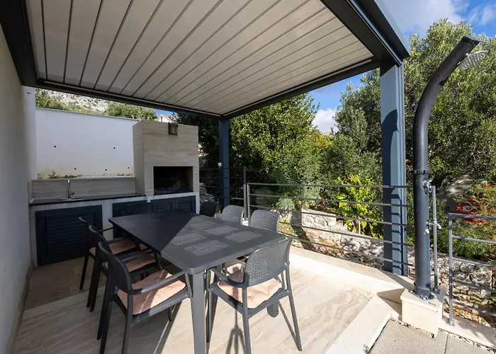 White Palm Excelsior Villa *