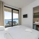 White Palm Excelsior * Seget Vranjica